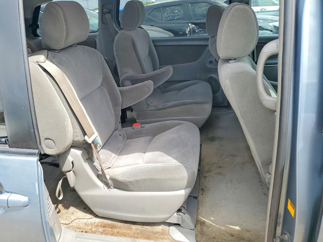 Toyota Sienna Le 7 Passenger