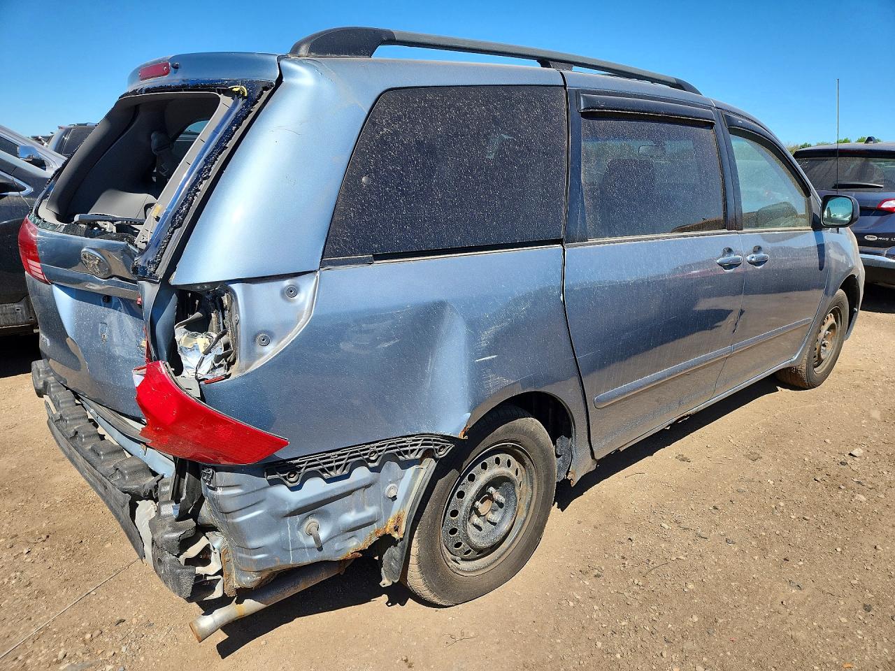 Toyota Sienna Le 7 Passenger
