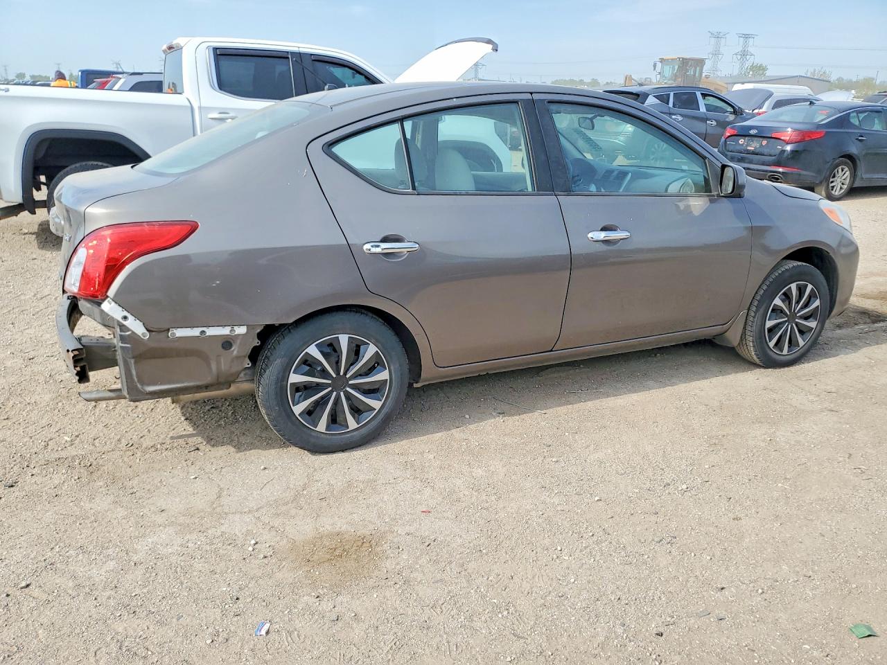 Nissan Versa 1.6 S