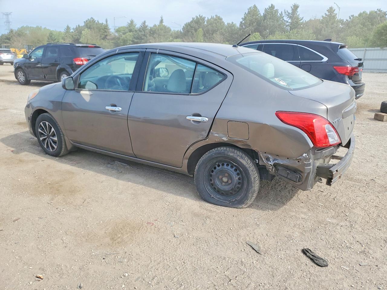 Nissan Versa 1.6 S
