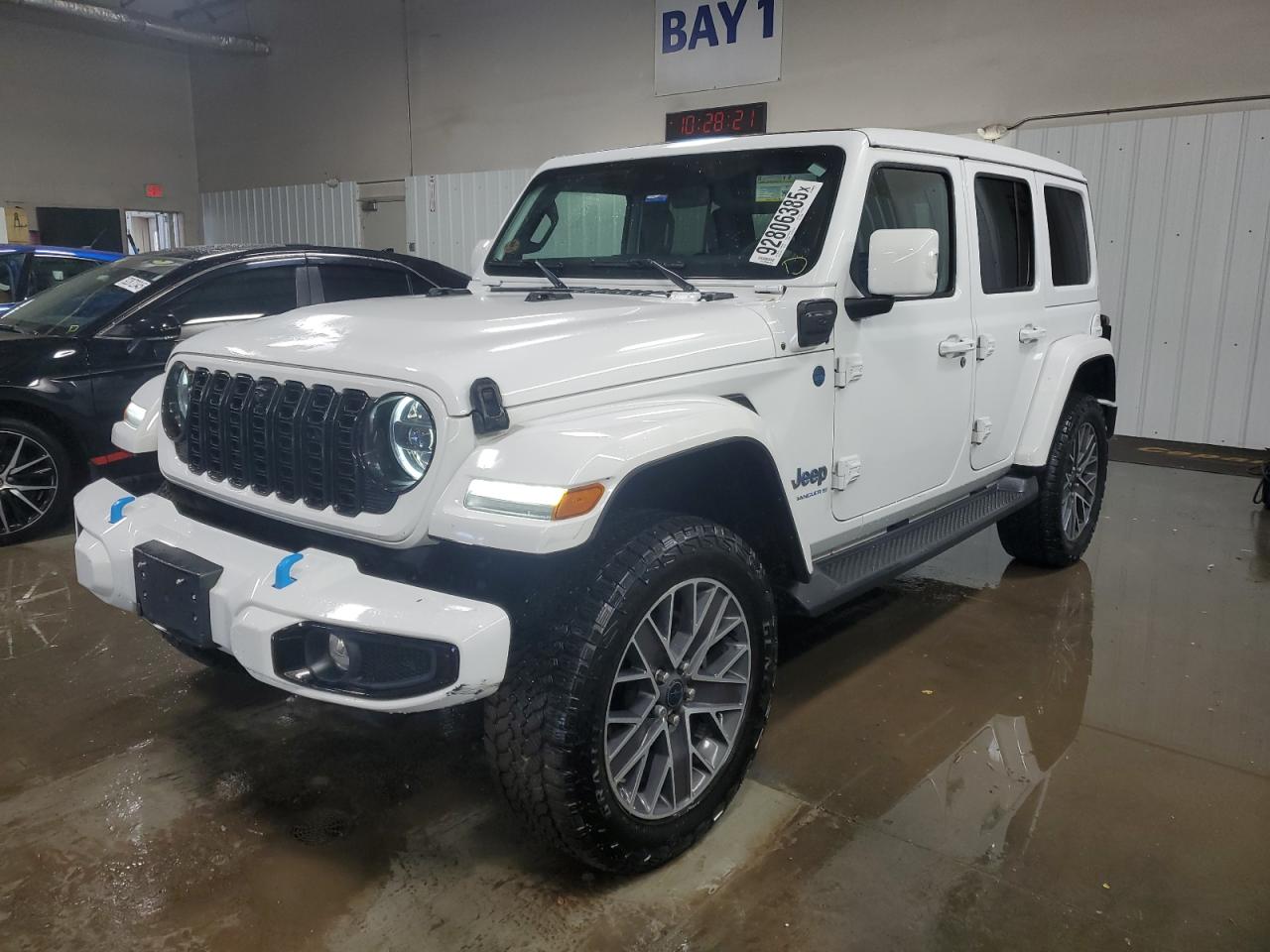 Salvage Jeep Wrangler Image