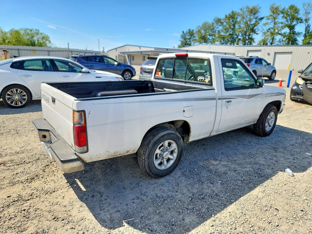Nissan Navara Base
