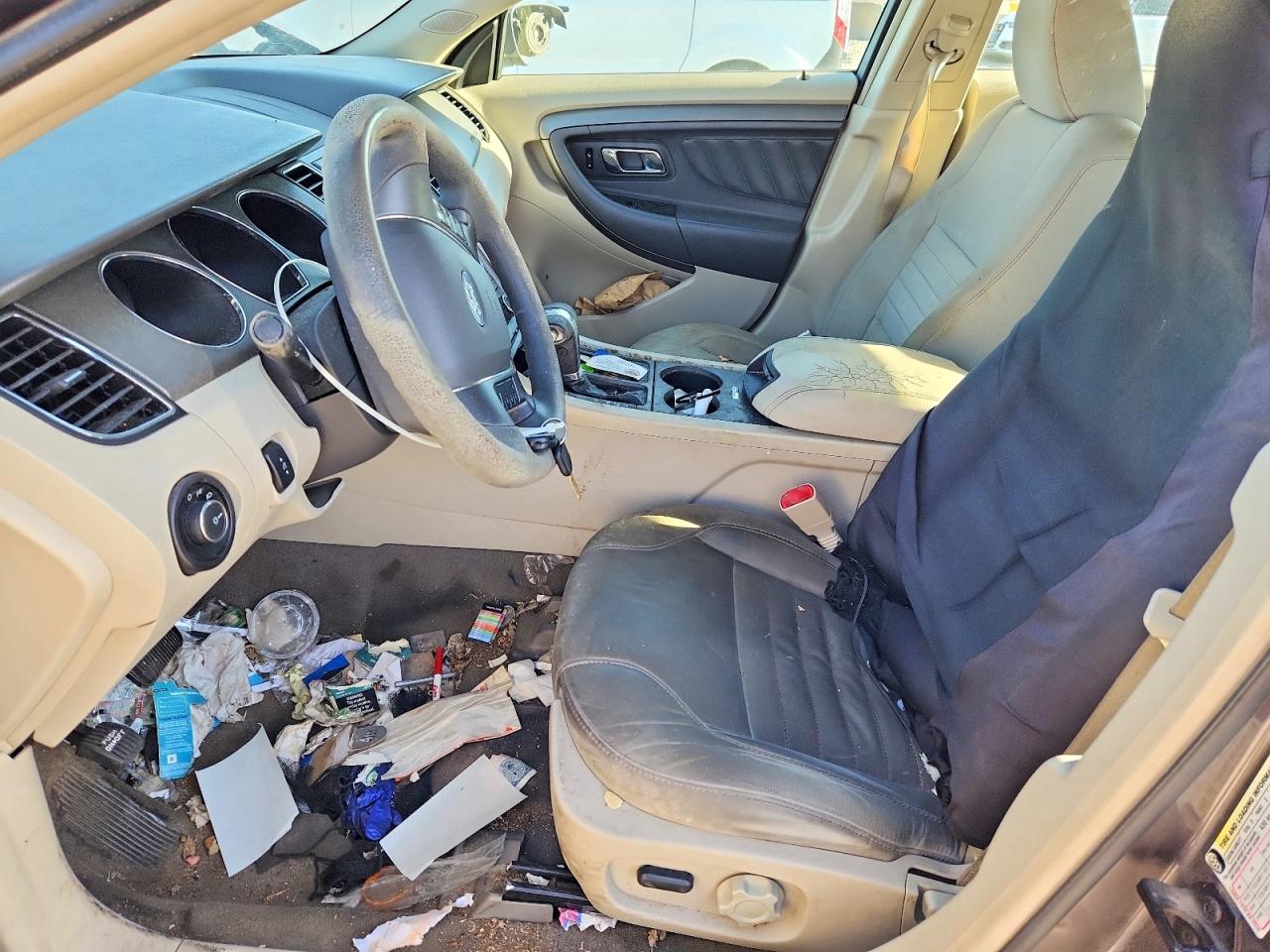 Ford Taurus Se