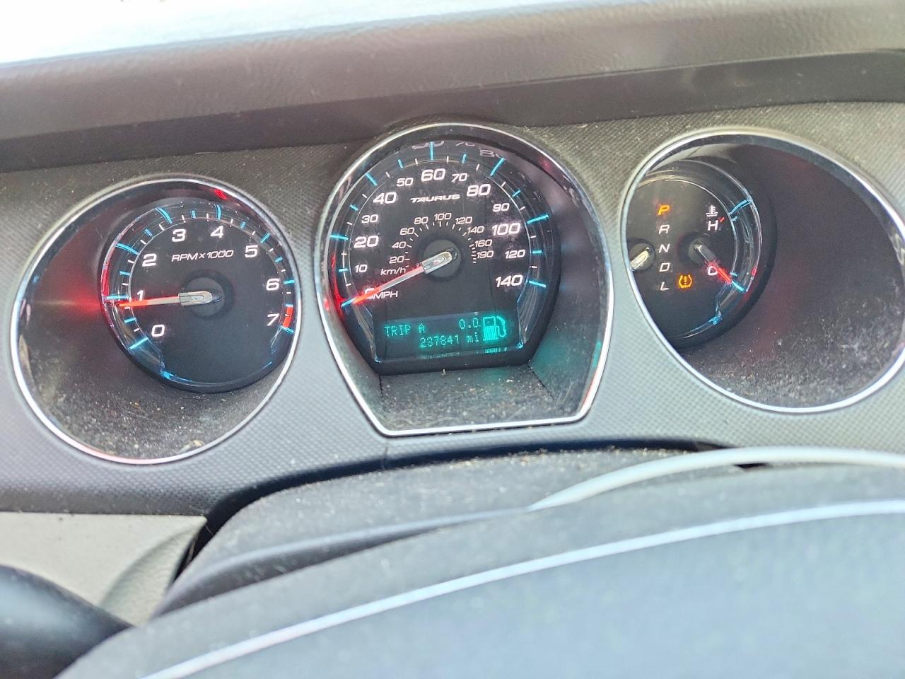 Ford Taurus Se