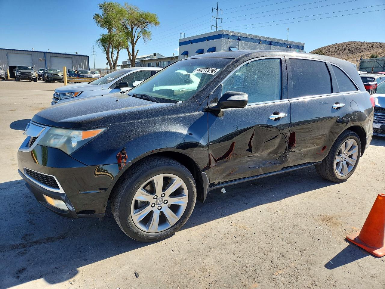 Salvage Acura MDX Image