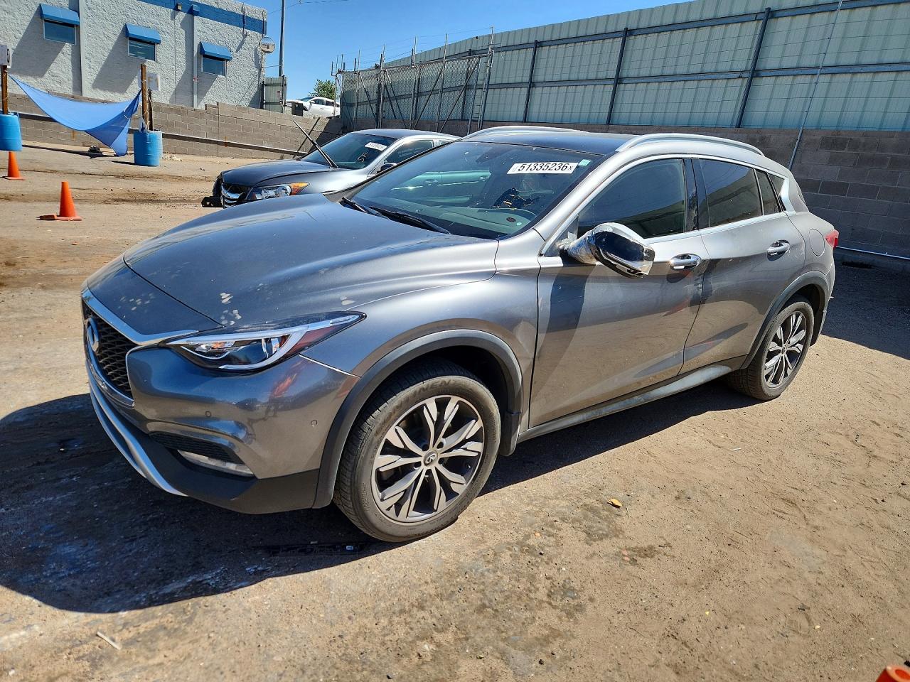 Salvage INFINITI Qx Image