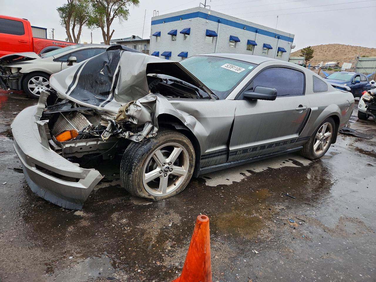 Salvage Ford Mustang Image