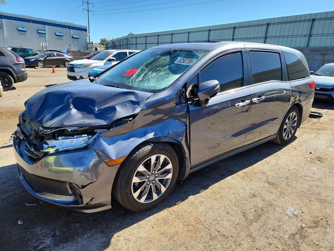 Salvage Honda Odyssey Image