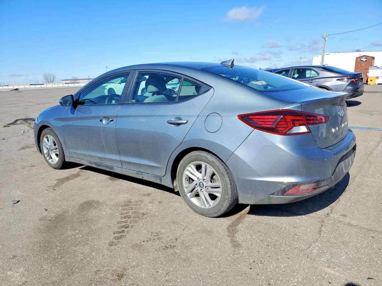 Hyundai ELANTRA Sel