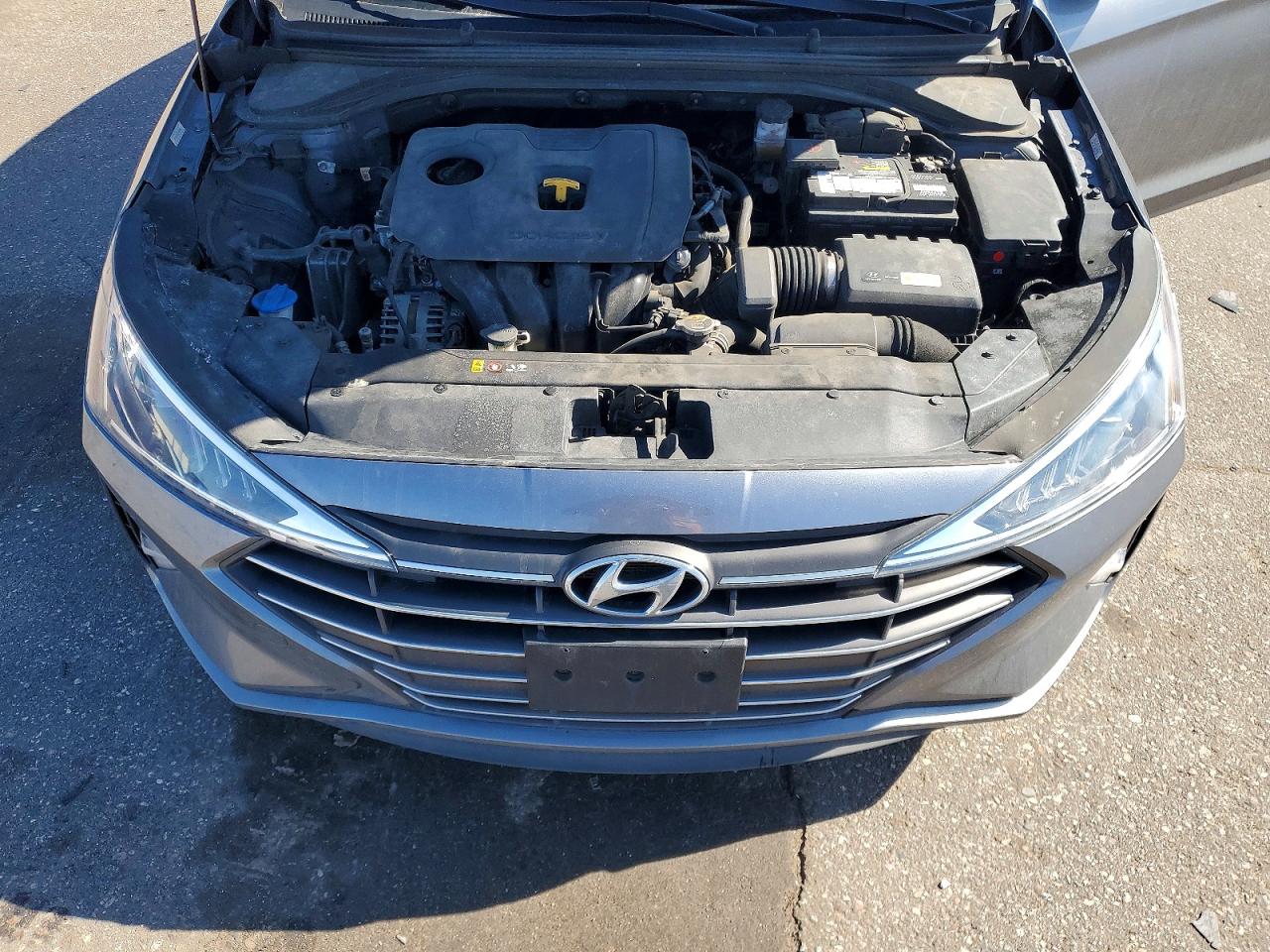 Hyundai ELANTRA Sel