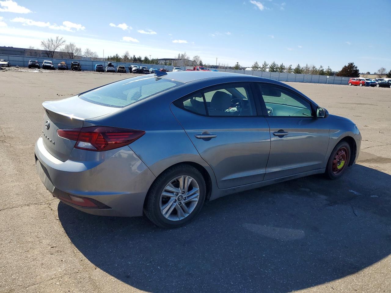 Hyundai ELANTRA Sel