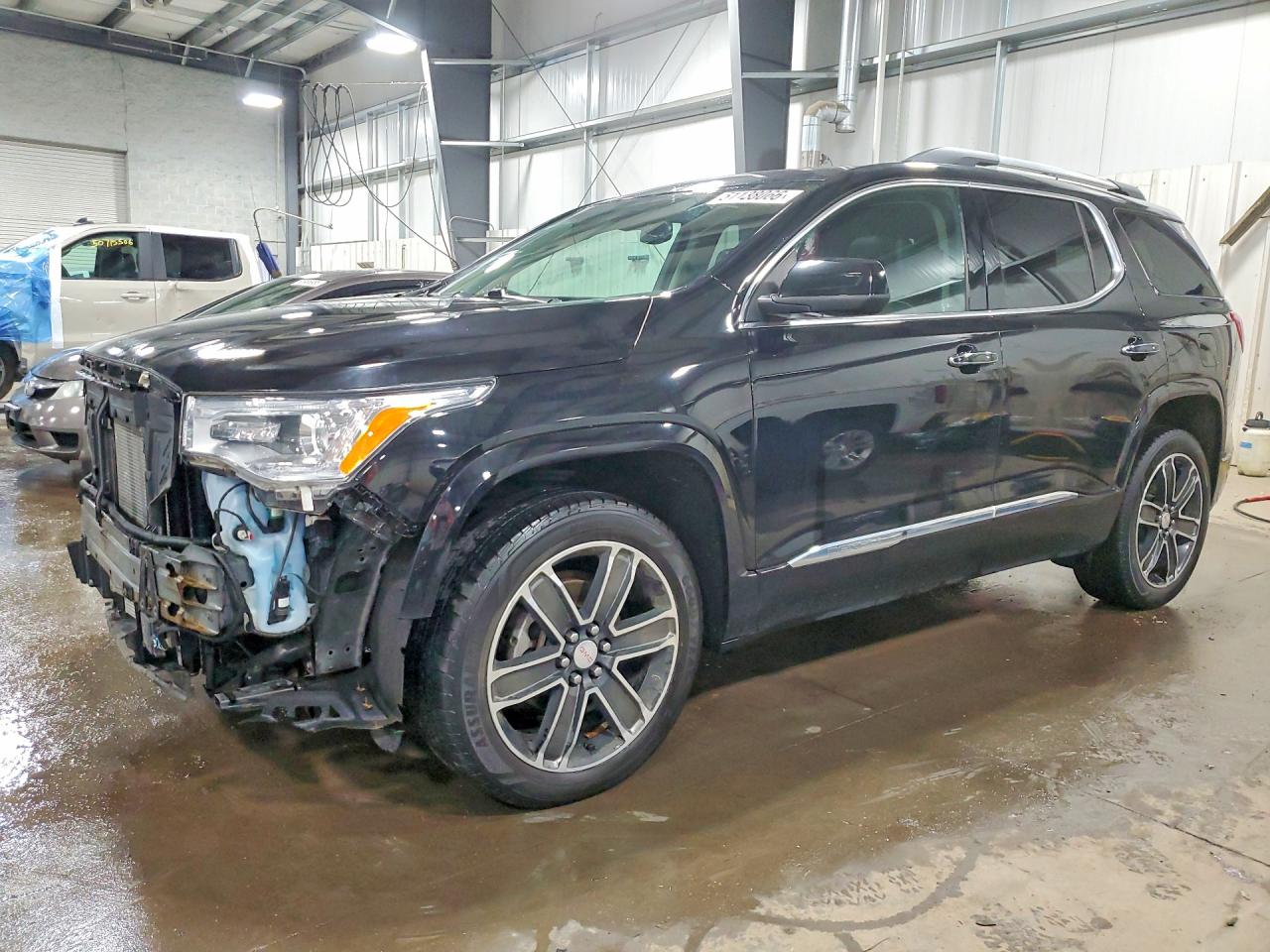 Salvage GMC Acadia Image