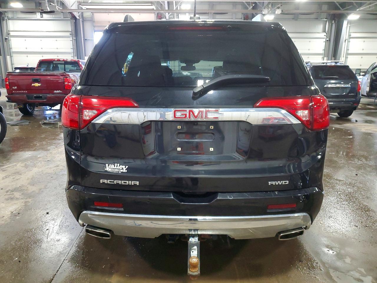 GMC Acadia Denali