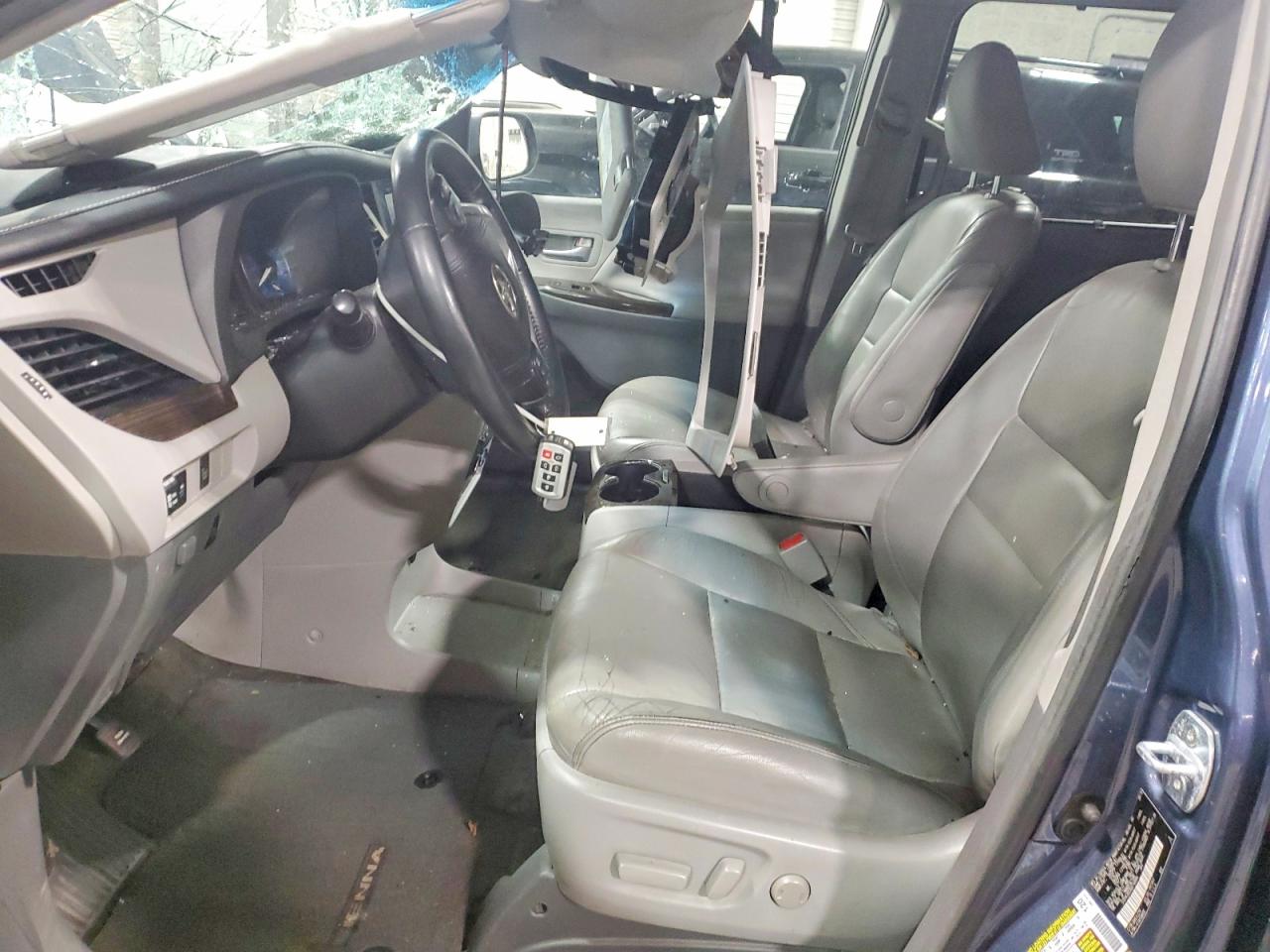 Toyota Sienna Xle 8-passenger