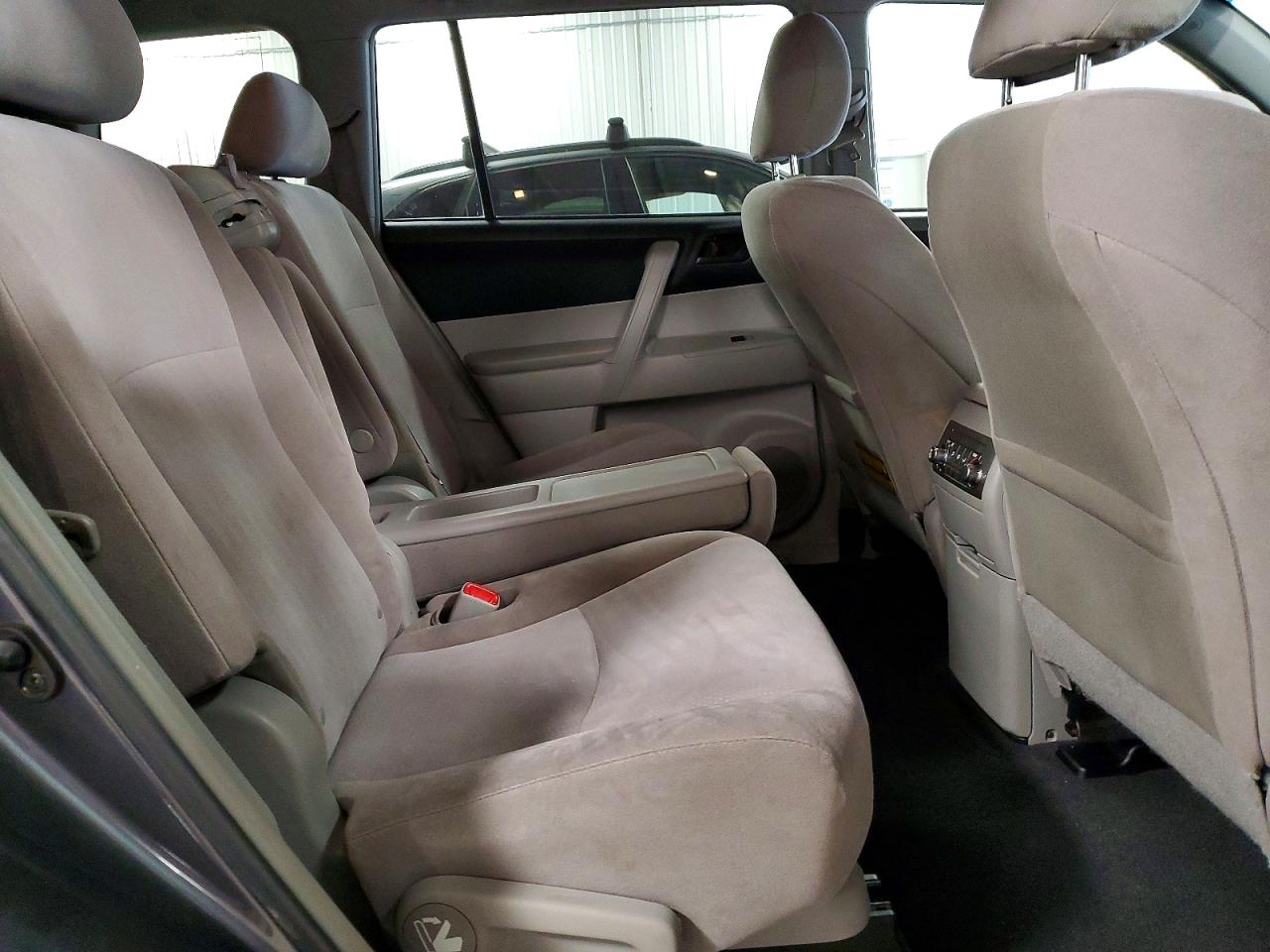 Toyota Highlander Base
