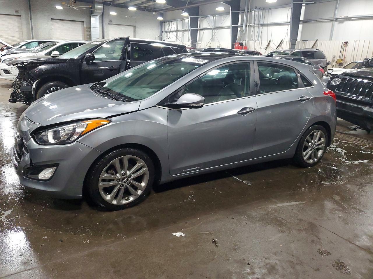 Salvage Hyundai ELANTRA Image