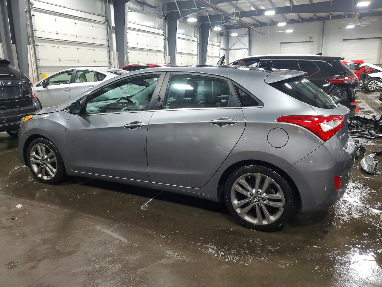 Hyundai ELANTRA Base