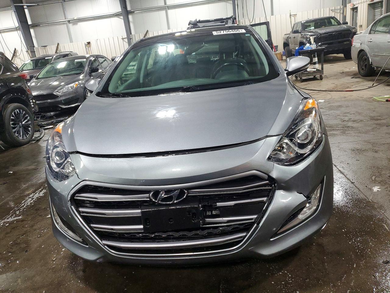 Hyundai ELANTRA Base