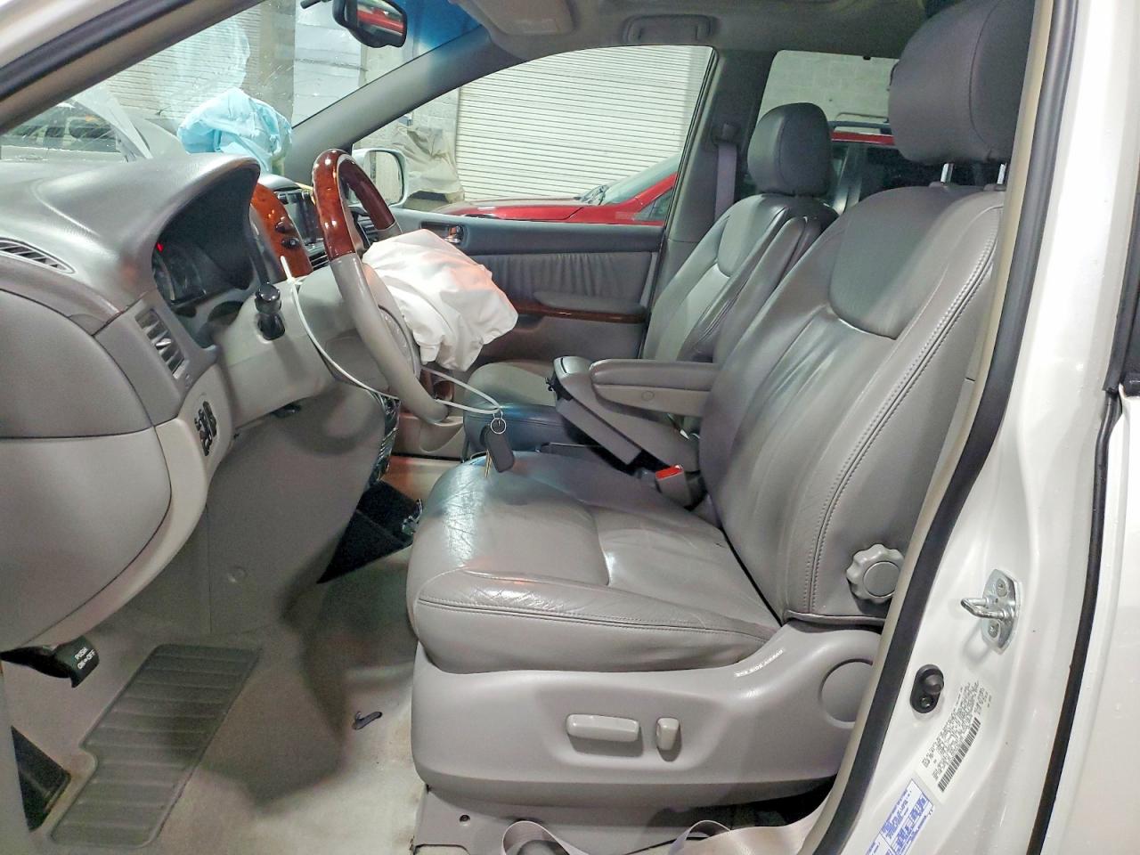 Toyota Sienna Xle Limited 7 Passenger