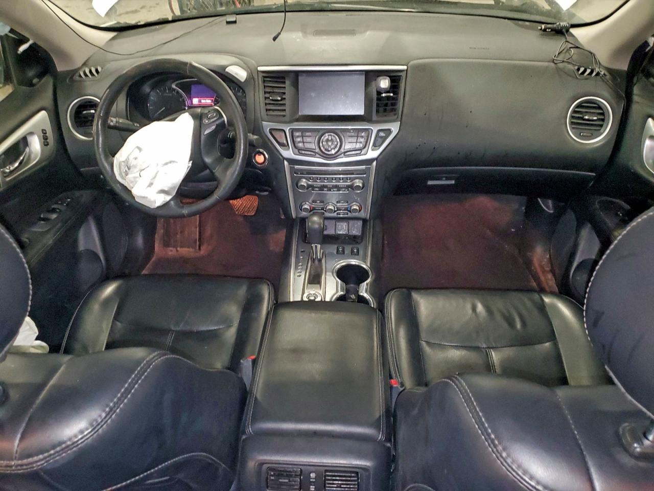 Nissan Pathfinder S