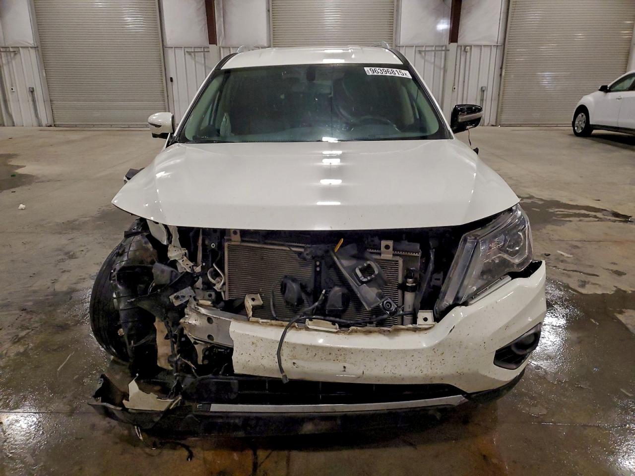 Nissan Pathfinder S