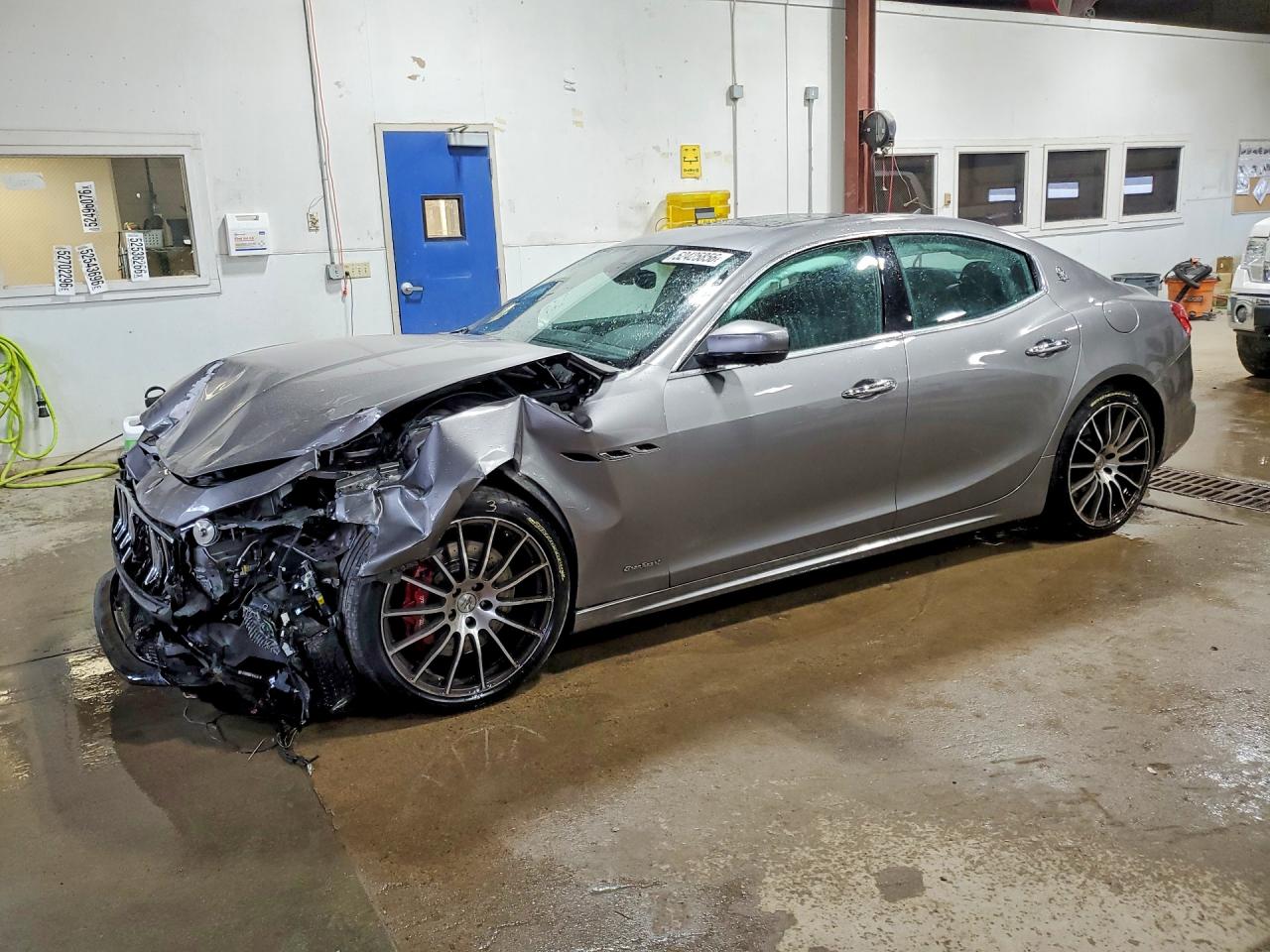 Salvage Maserati Ghibli Image