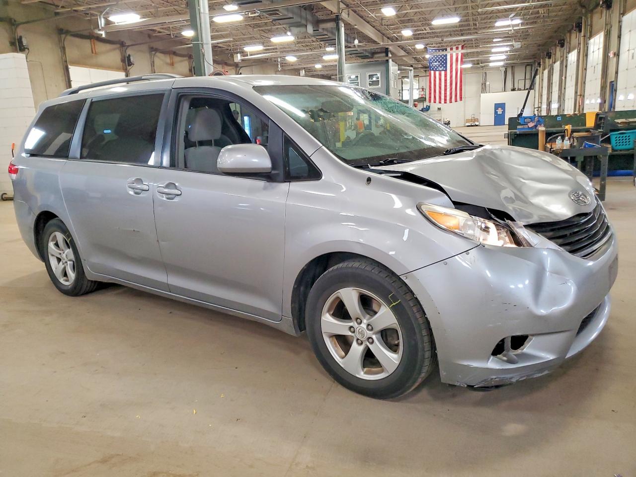 Toyota Sienna Le