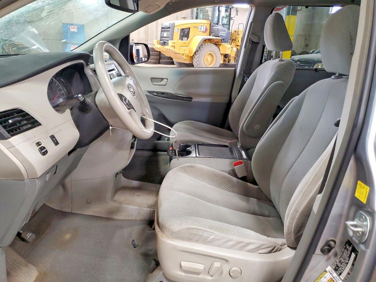 Toyota Sienna Le