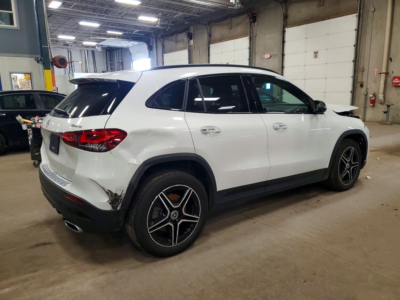 Mercedes-Benz GLA 250 4matic