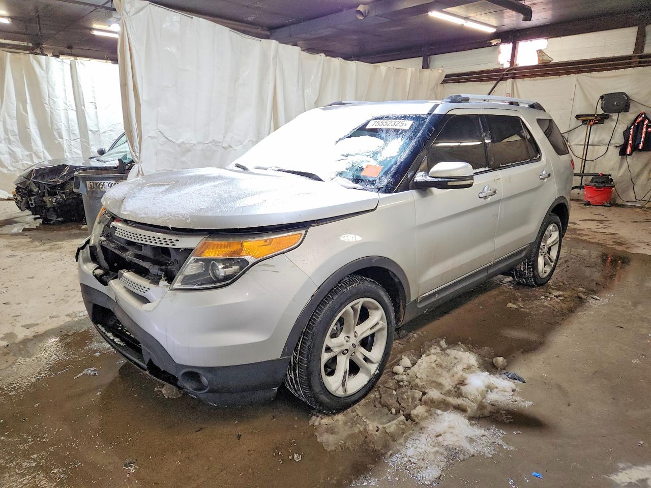 Salvage Ford Explorer Image