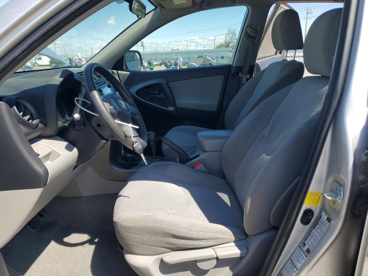 Toyota RAV4 Base