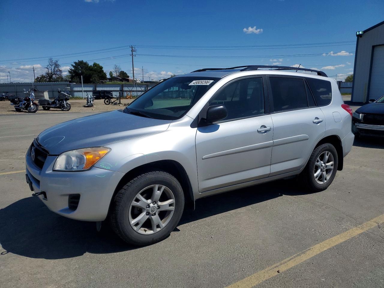 Salvage Toyota RAV4 Image