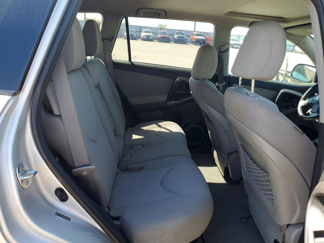 Toyota RAV4 Base