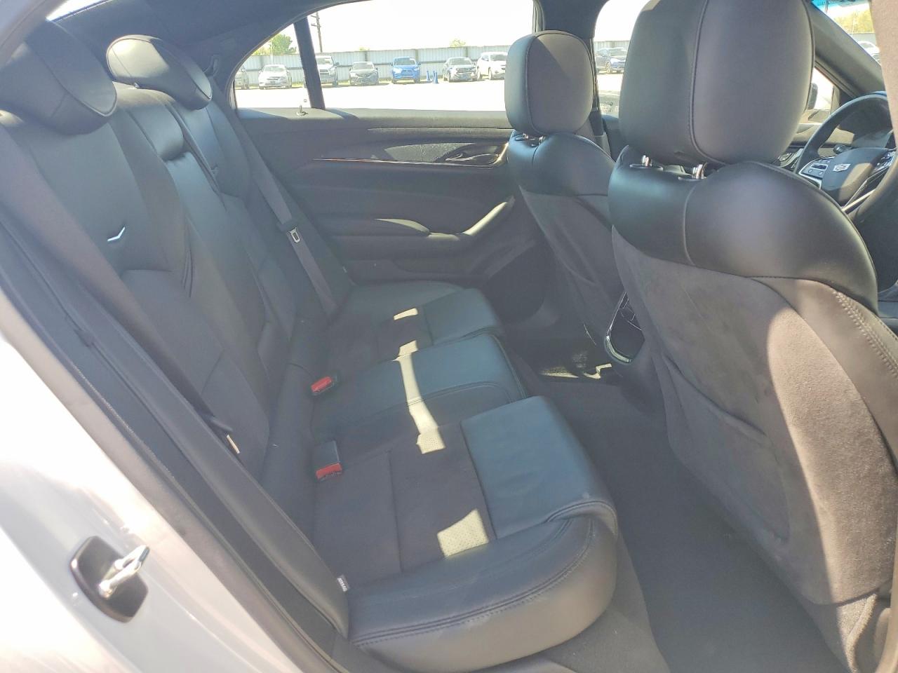 Cadillac CTS Luxury
