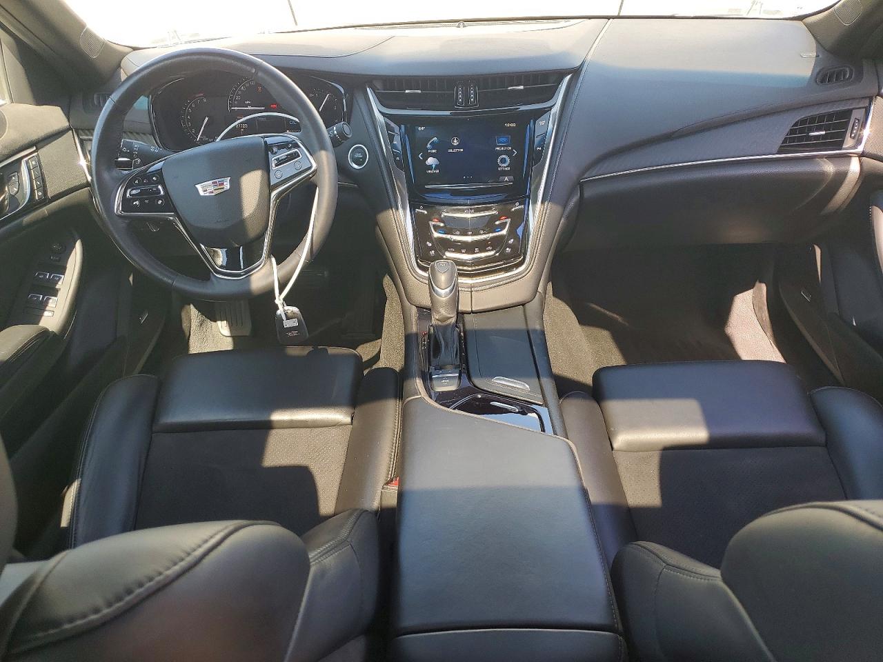 Cadillac CTS Luxury