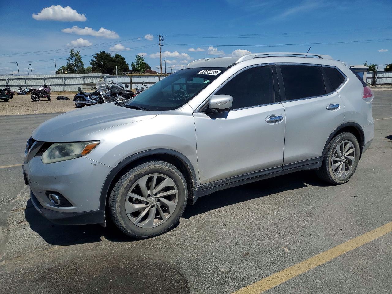 Salvage Nissan Rogue Image