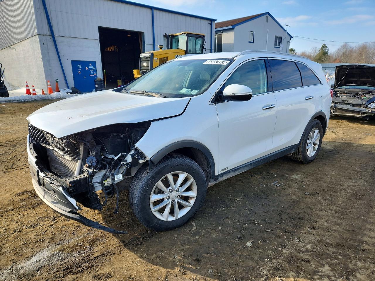 Salvage Kia Sorento Image
