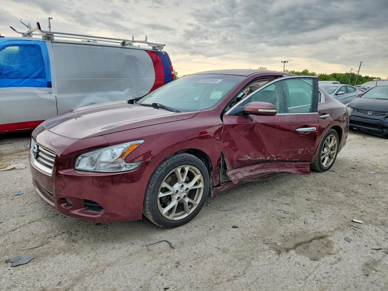 Salvage Nissan Maxima Image