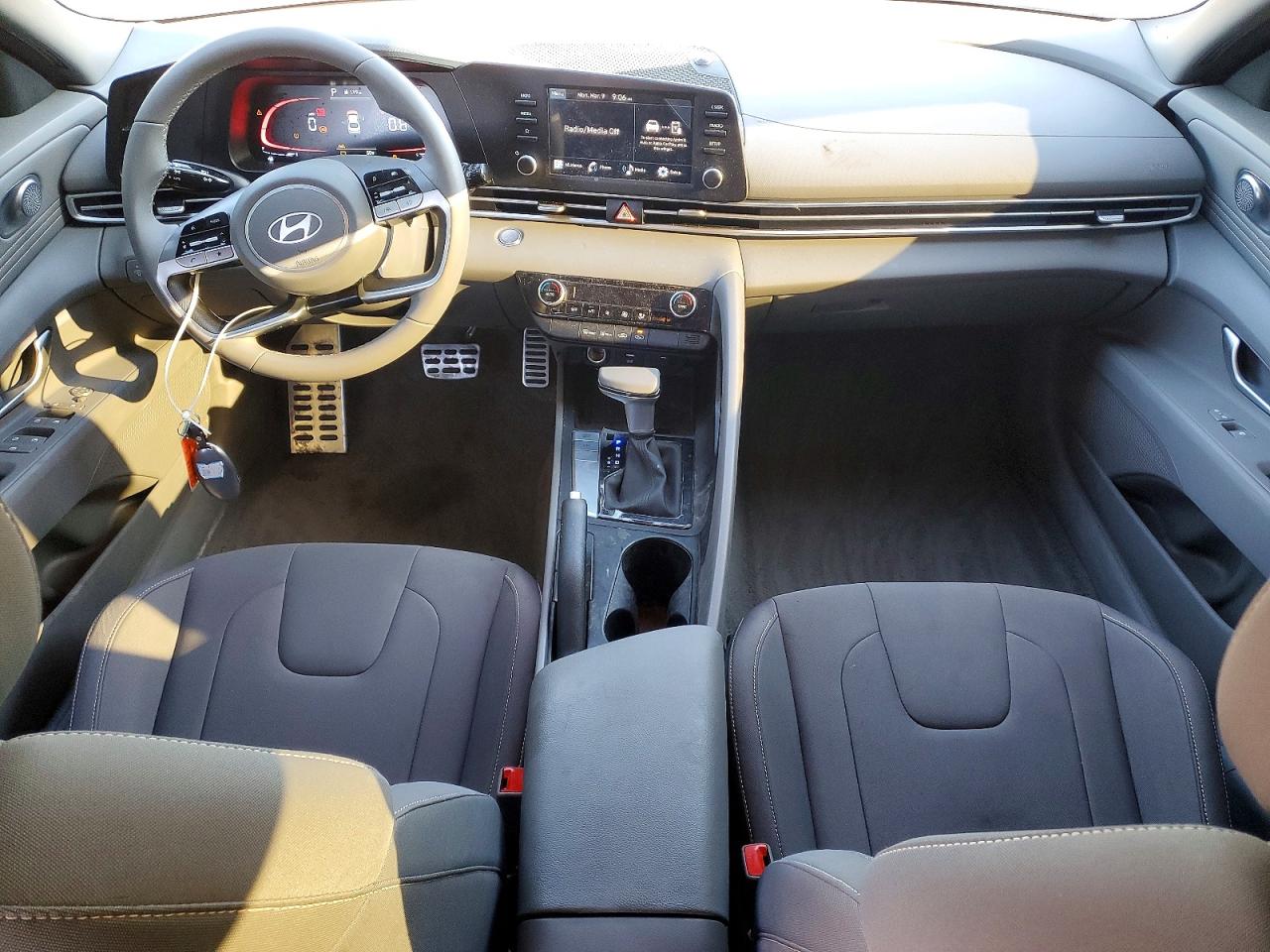 Hyundai ELANTRA Sel Sport