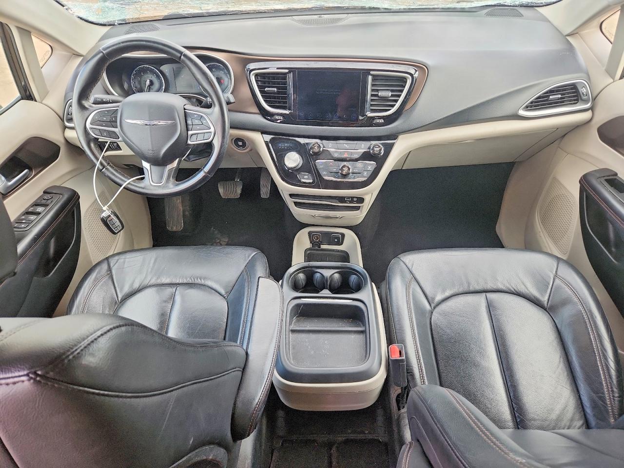 Chrysler Pacifica Touring L