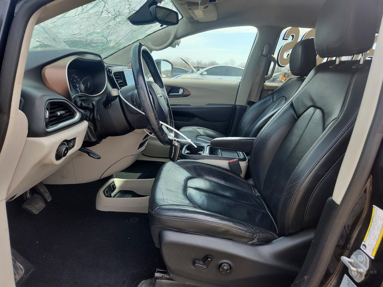 Chrysler Pacifica Touring L