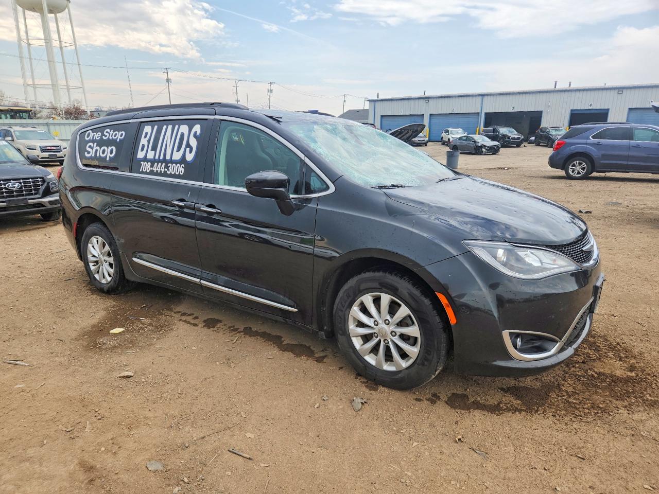 Chrysler Pacifica Touring L