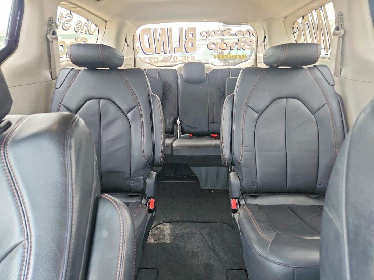Chrysler Pacifica Touring L