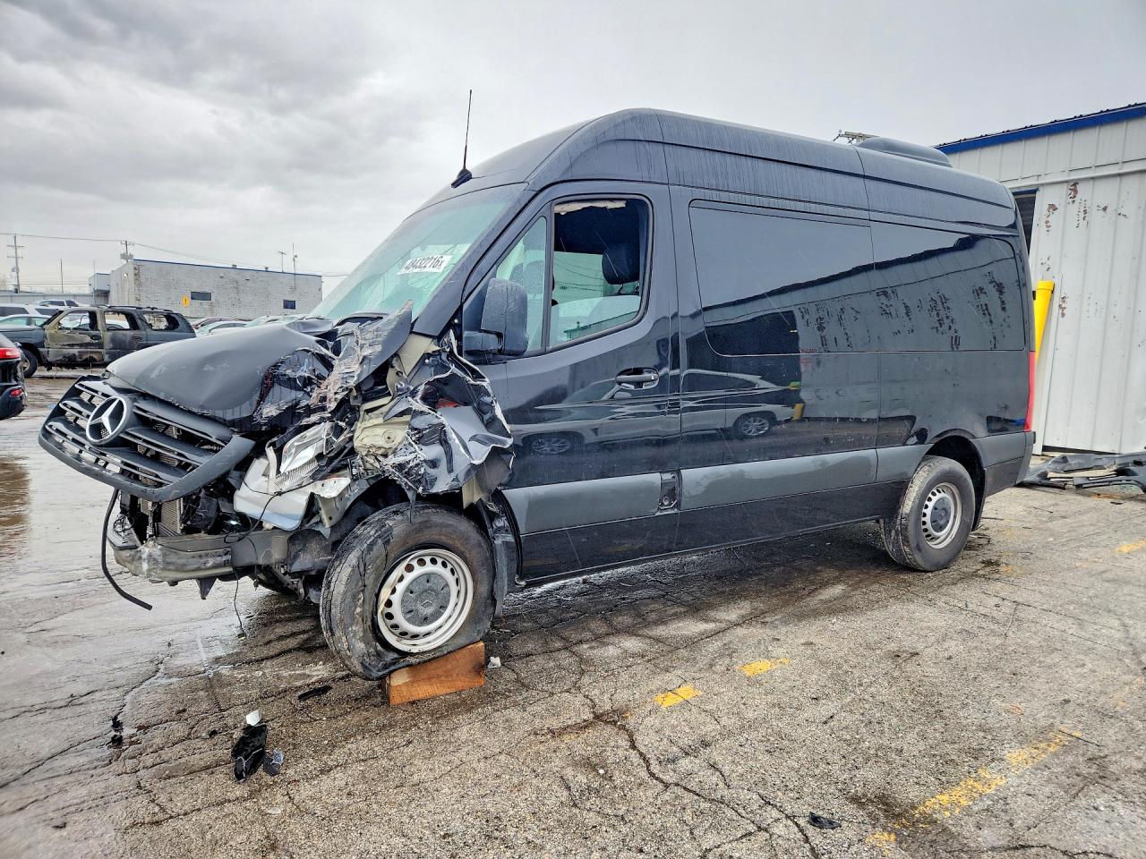 Salvage Mercedes-Benz Sprinter Image