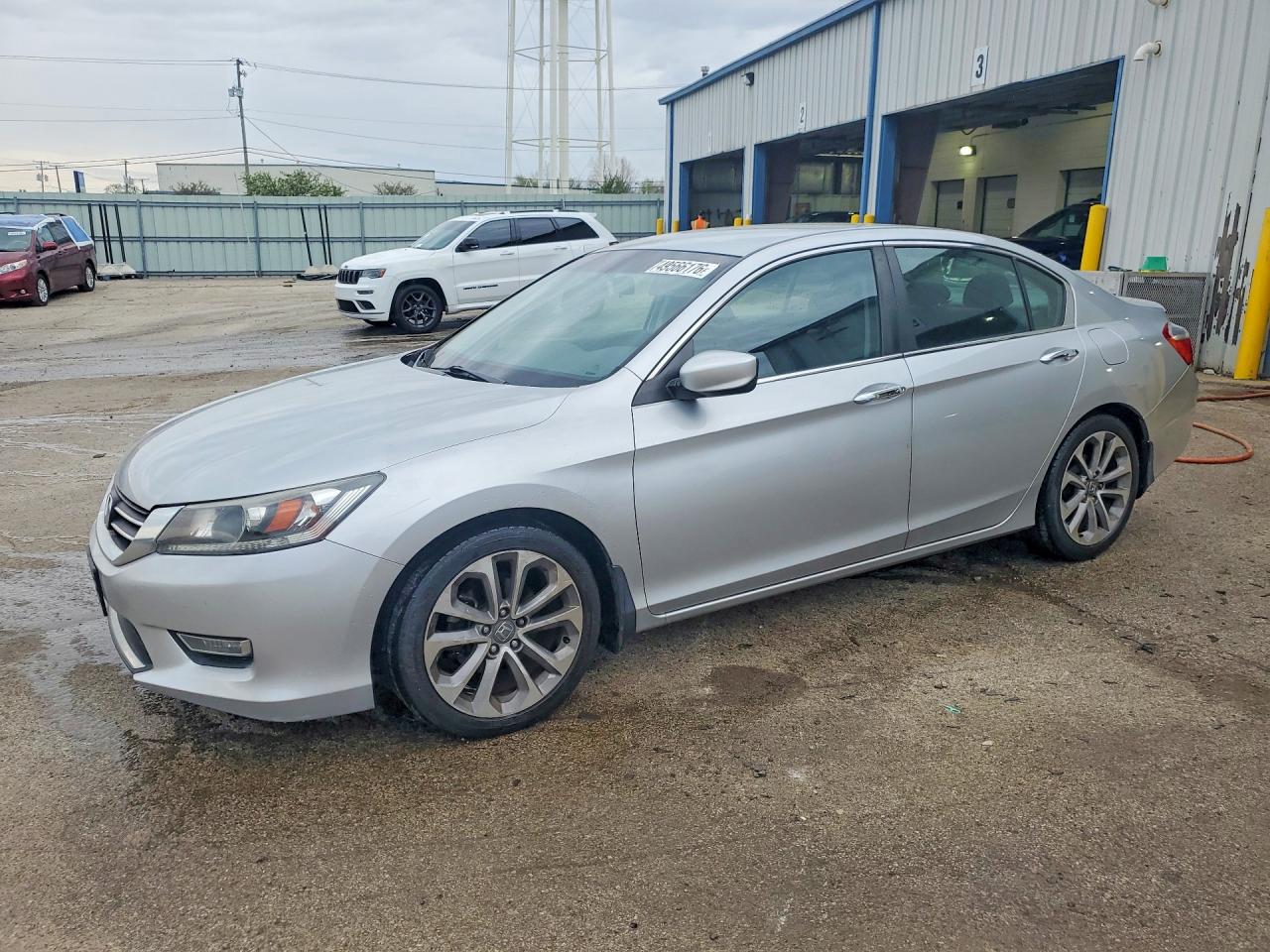 Salvage Honda Accord Image