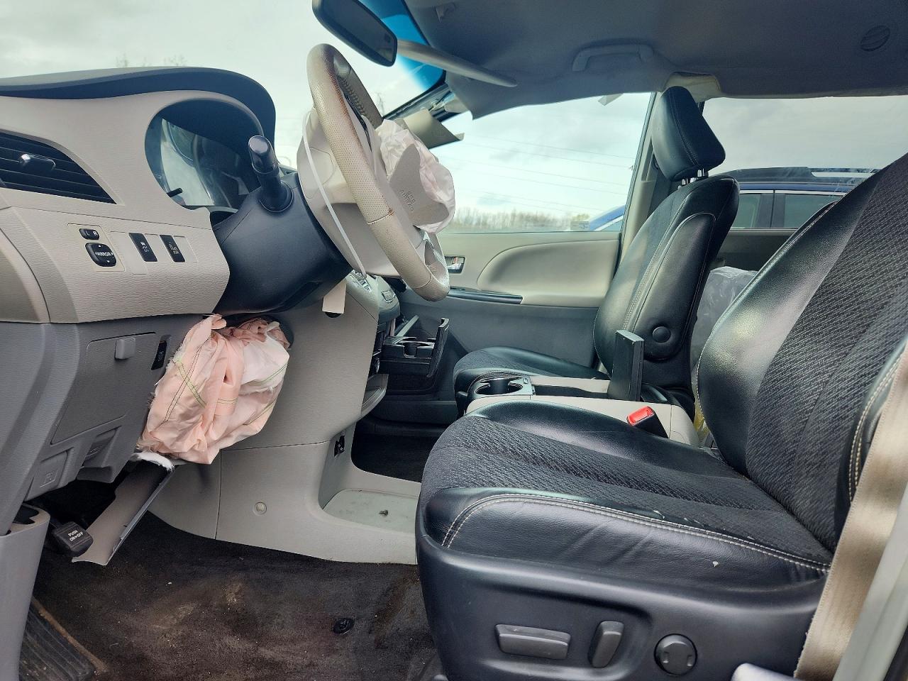 Toyota Sienna Sport