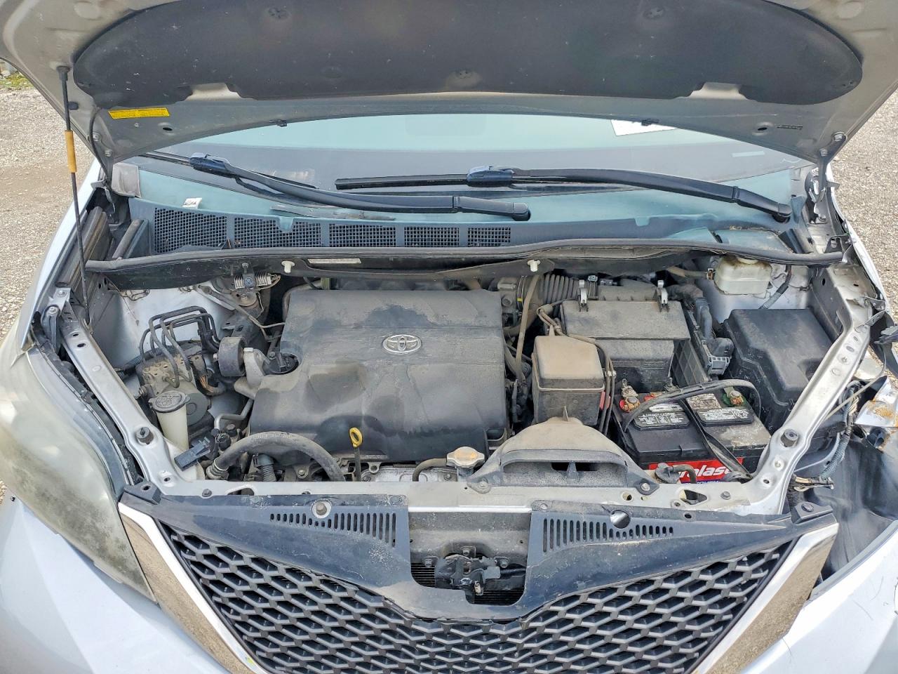 Toyota Sienna Sport