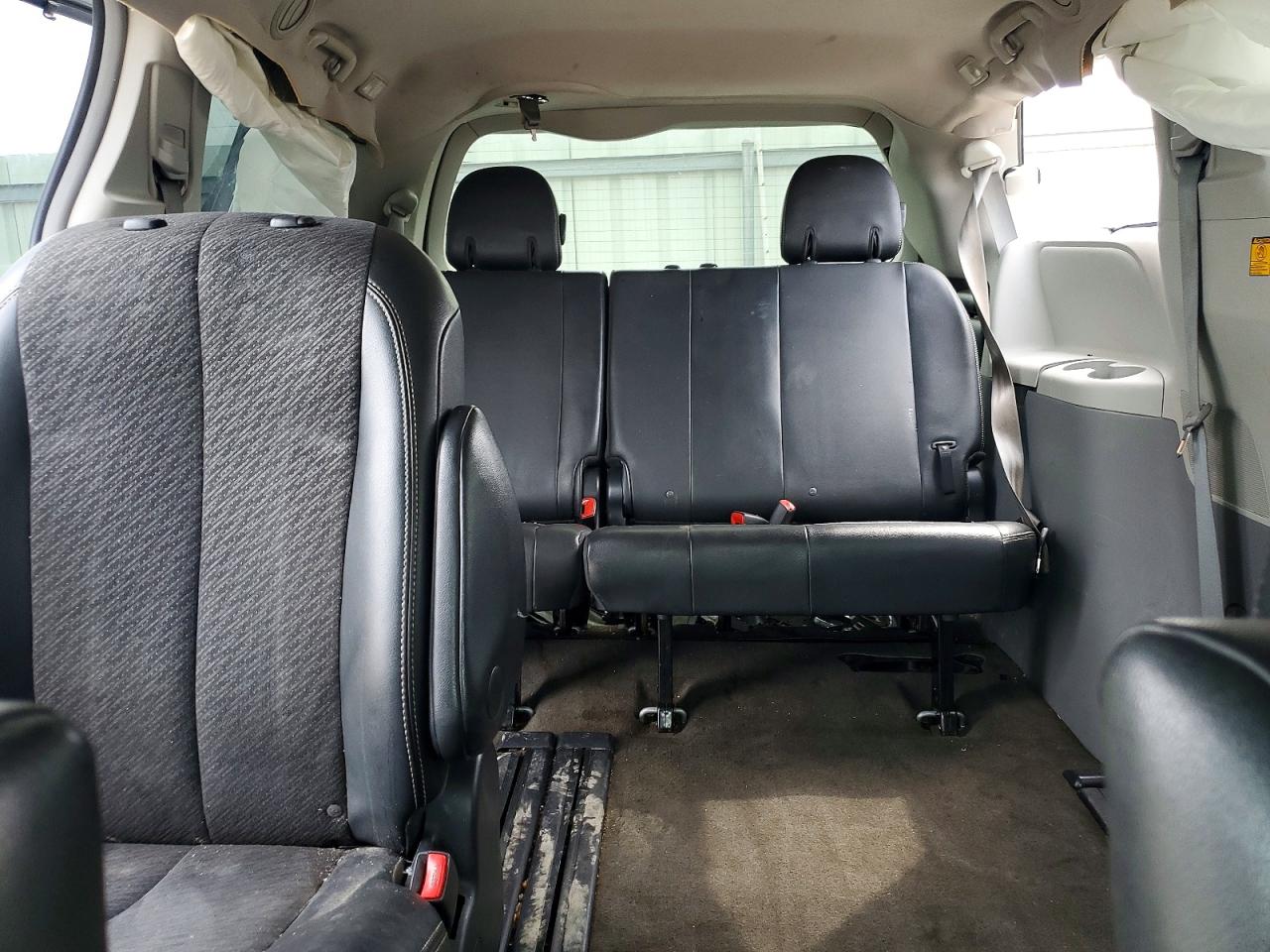 Toyota Sienna Sport