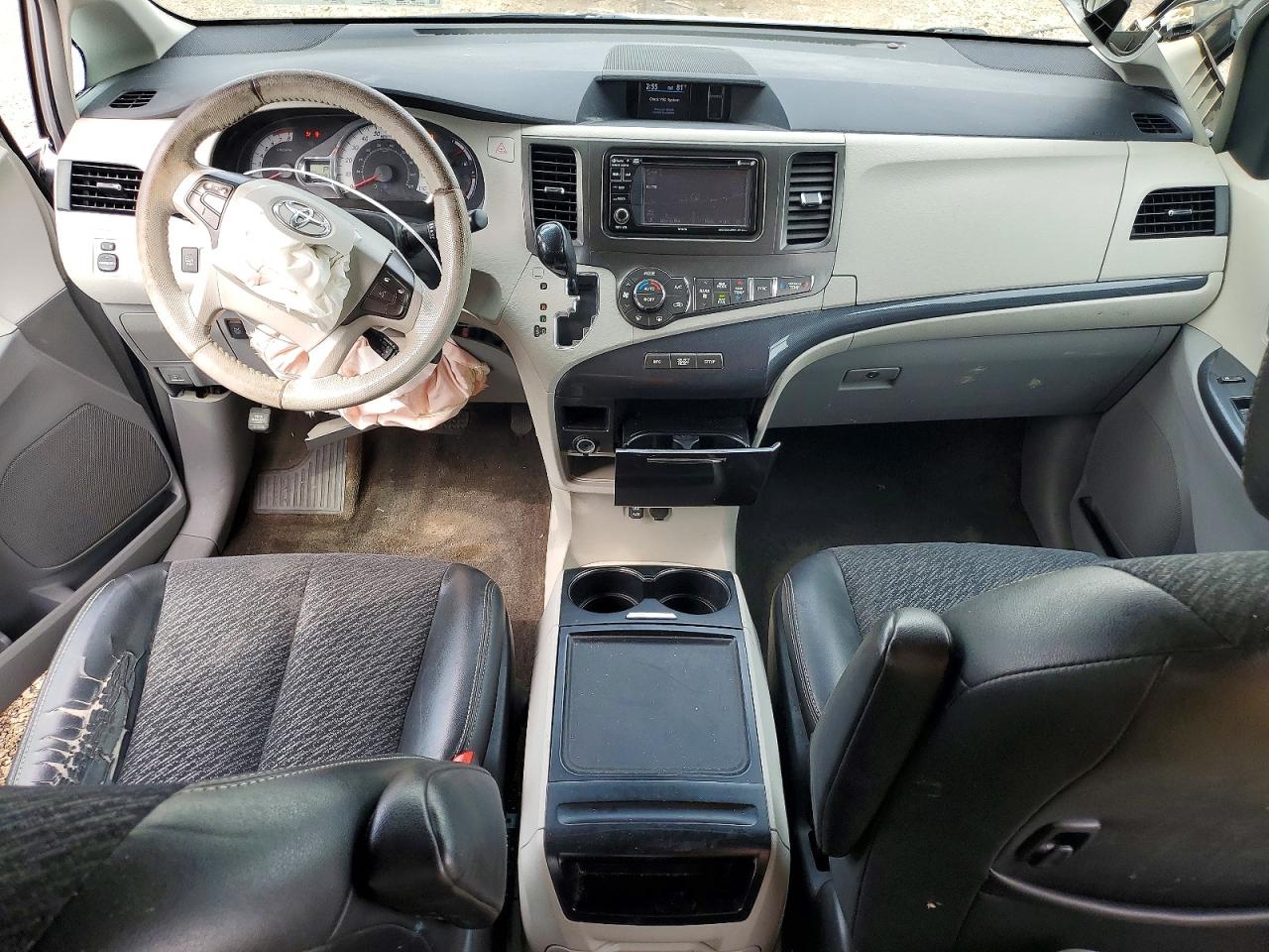 Toyota Sienna Sport