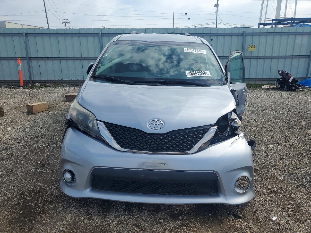 Toyota Sienna Sport
